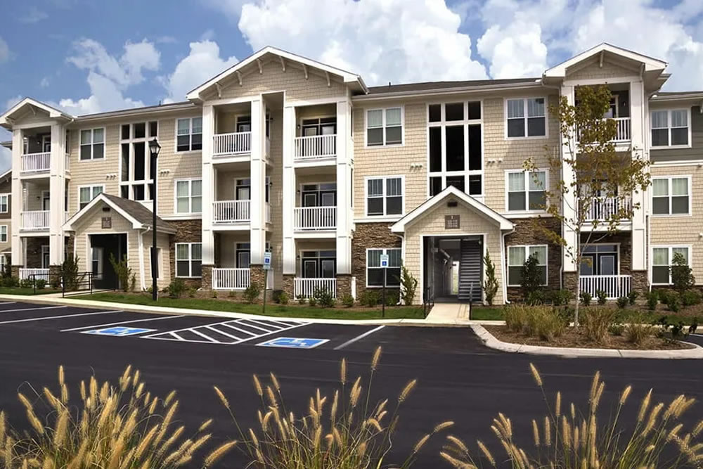 Grand Oak At Town Park Luxury Apartments